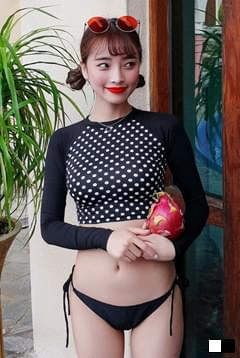 크롭댕댕이래쉬가드