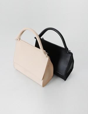 Post flap cover bag