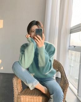 Color Angora knit