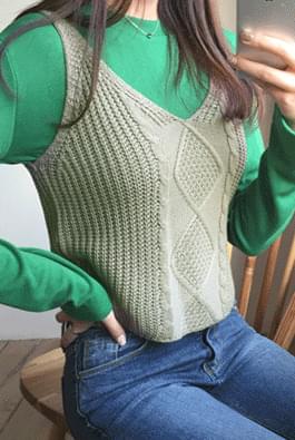 Buying knit bustier