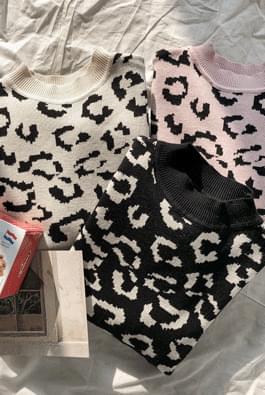 Animal Half Knit