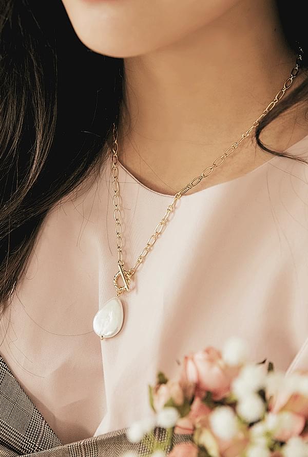FW Pearl Necklace
