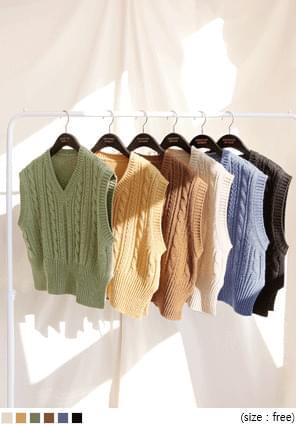 KLING TWIST SLIT KNIT VEST
