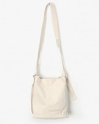 circle shoulder bag