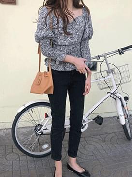 Square Pure Flower Blouse