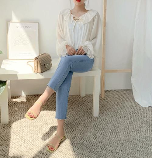 Spring frills blouse