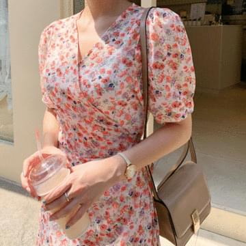 Chewing mini-wrap dress