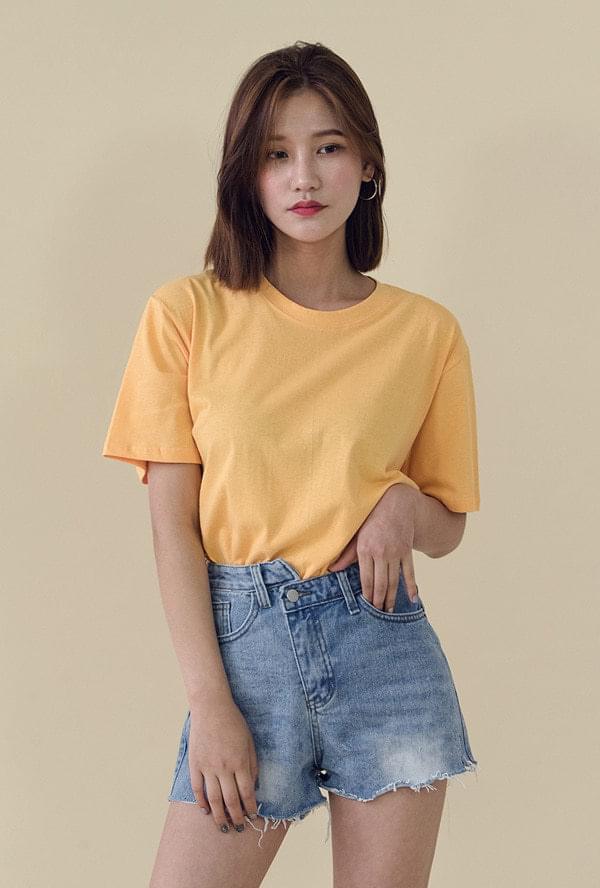 Round neck t-shirt