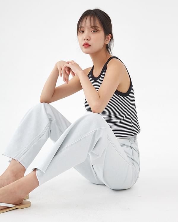 a crop stripes sleeveless
