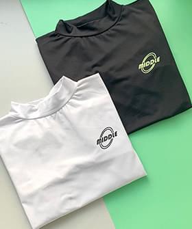 Middle Rash Guard