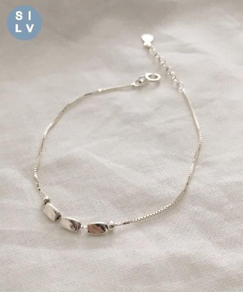 move bracelet