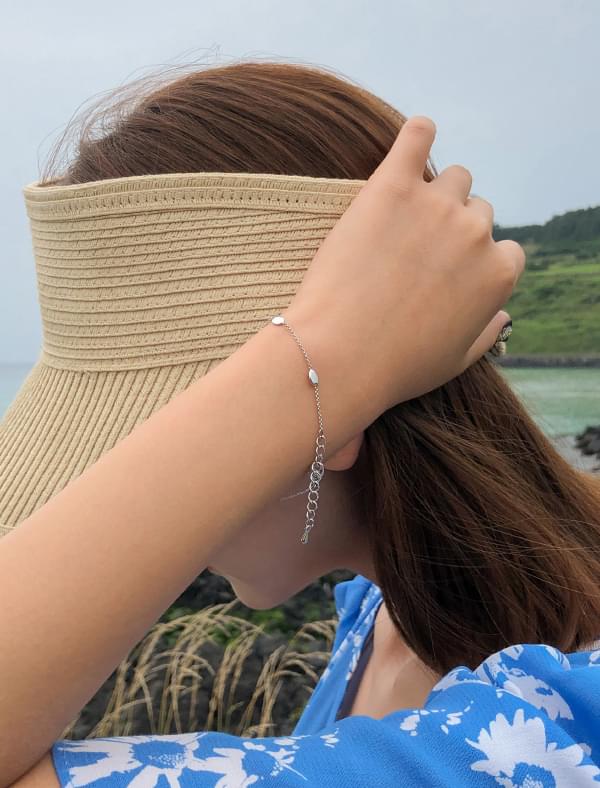 slim chain ball bracelet