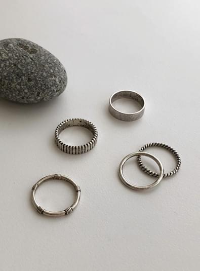 Vintage silver set ring