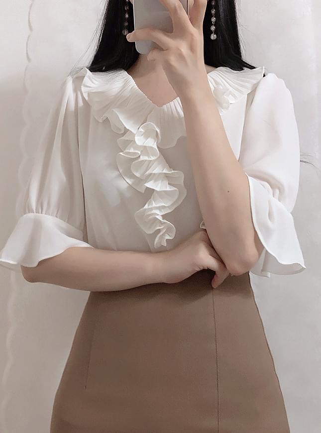 ♥ Eve Shirring blouse