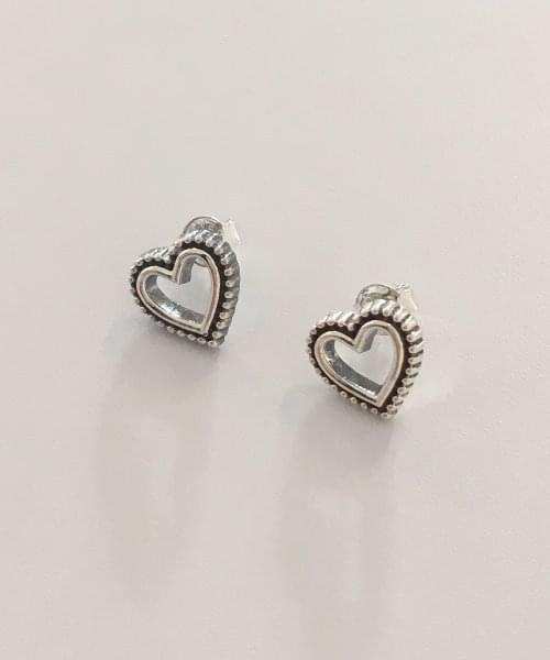 dot heart earring