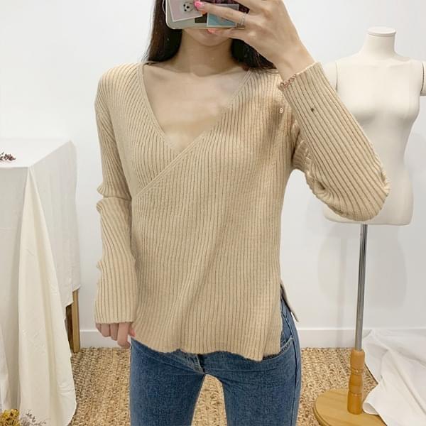 Cliff V Wrap Ribbed Knit