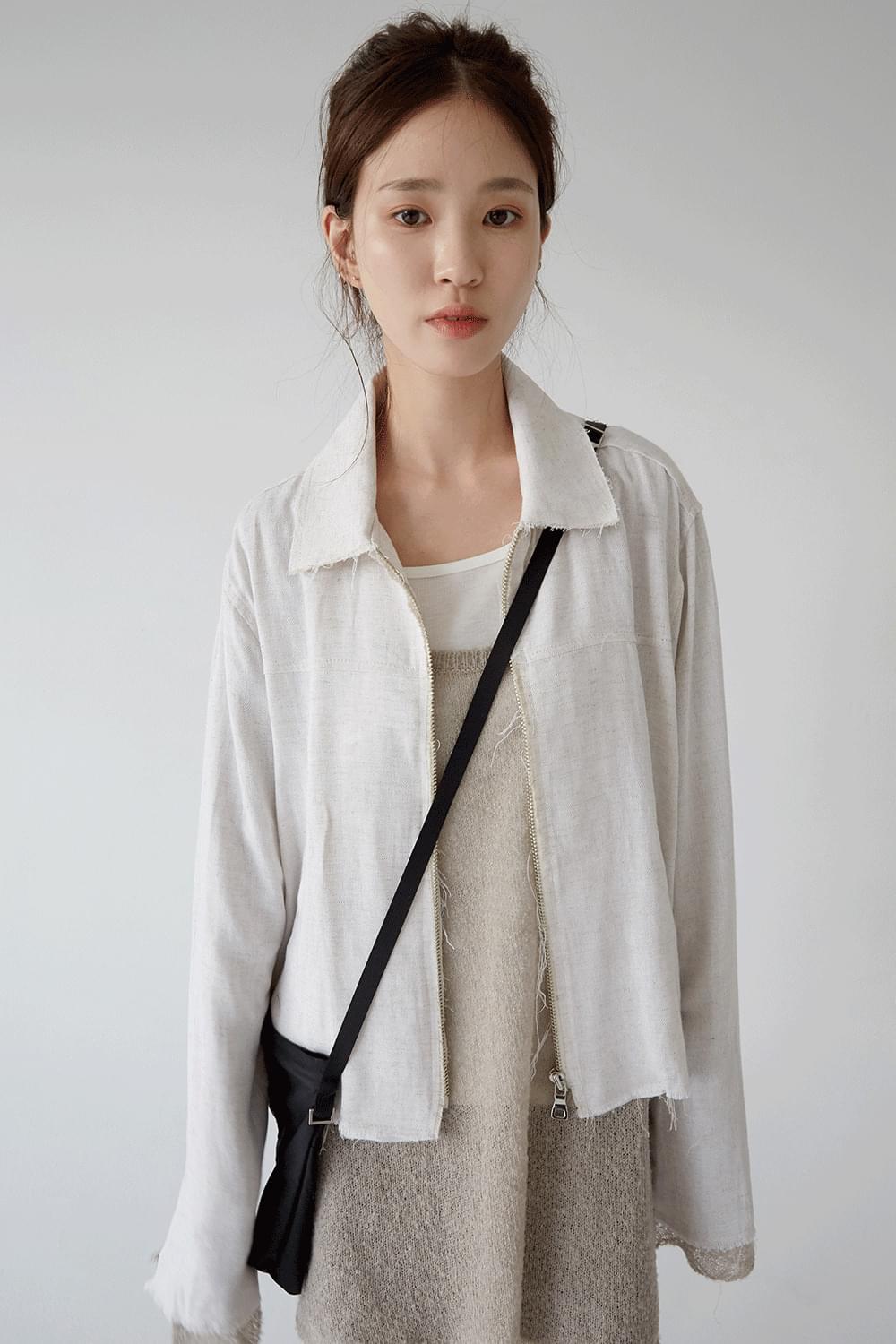 simple crispy texture cross bag