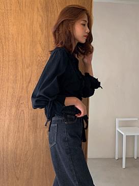 Frill Isle Cropblouse