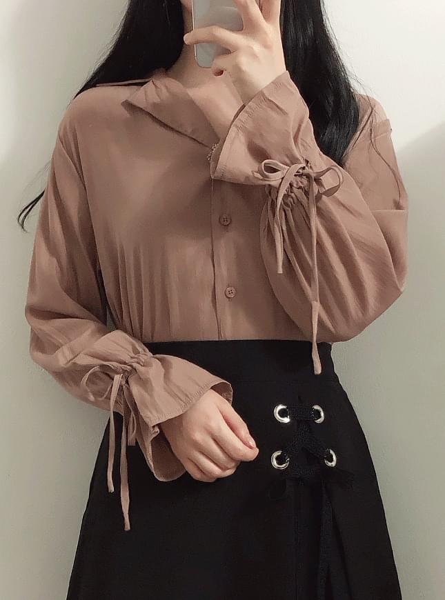 New Arrivals ♥ Brick Collar Blouse