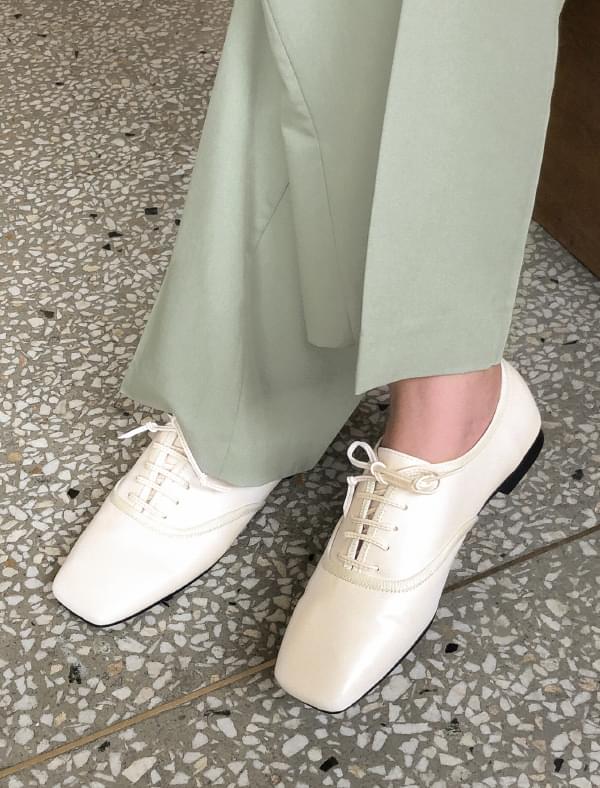 unique square line loafer