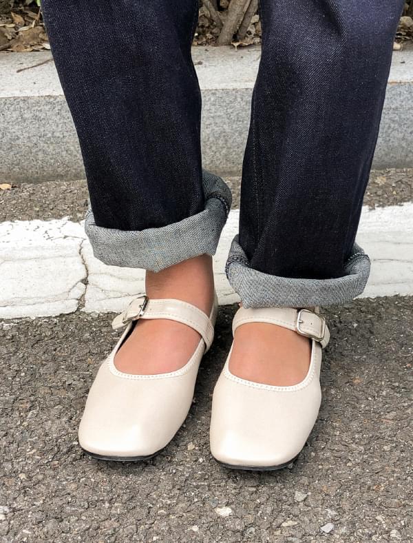 4 color strap flat shoes