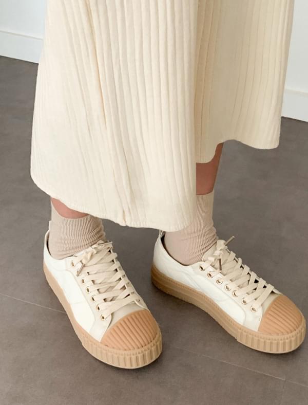 daily clean shape sneakers