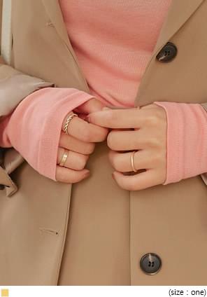 TWIST GOLD LAYERED RING 4 SET