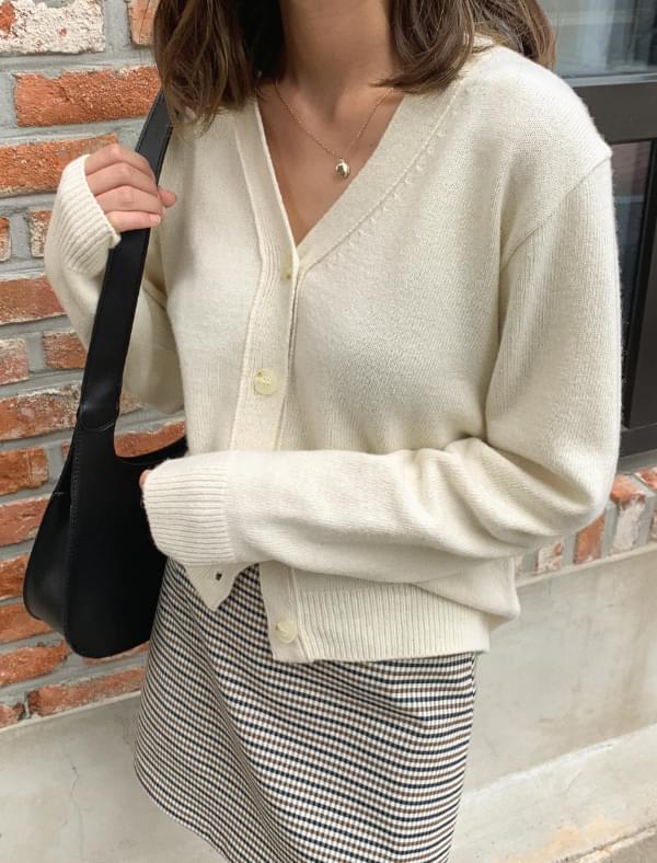 v-neck lambs wool cardigan