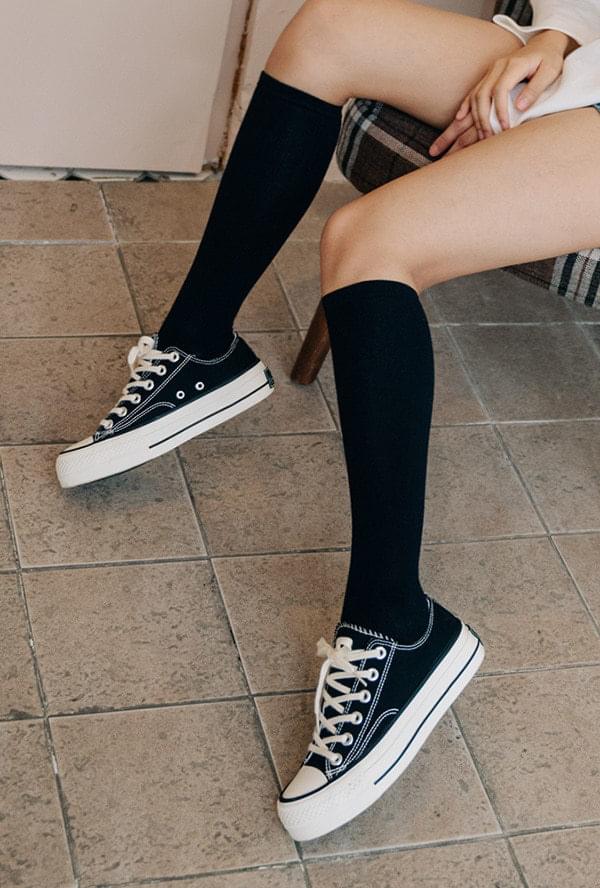 Platform sneakers