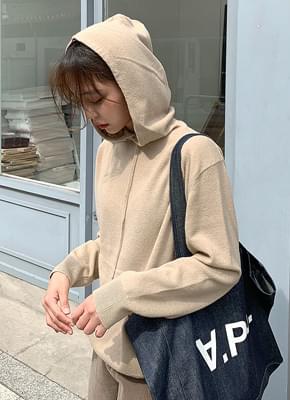 Wool hooded knit