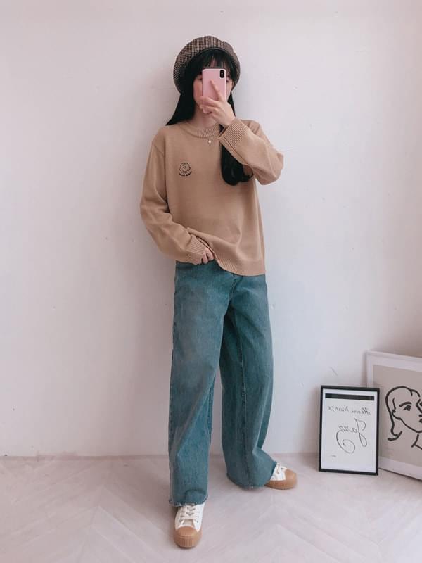 Washing wide long denim pants