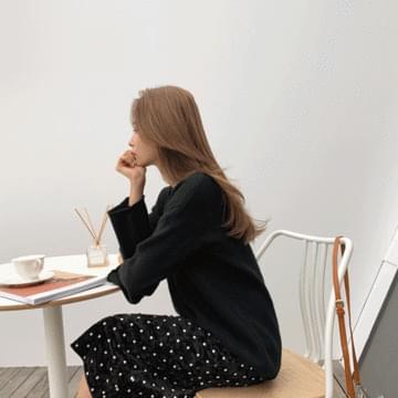 시그니처 소프트 니트