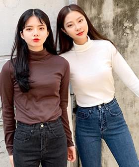 Pecking Neck Polar T