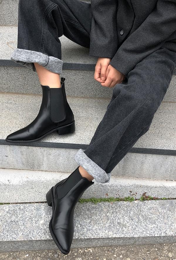 Russ Inn Chelsea Boots