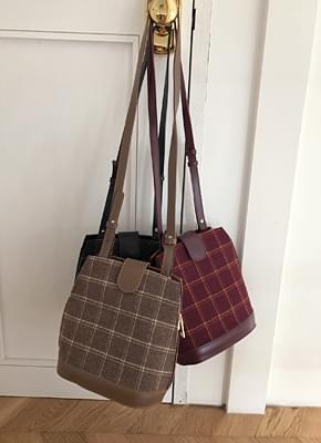Check shoulder bag