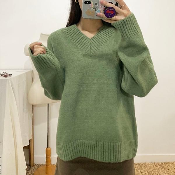 Basel V-neck knit