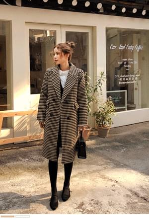 Fashionable Houndstooth coat