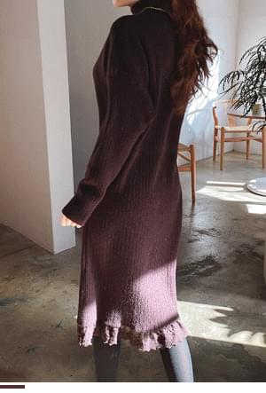 Feminine knit dress