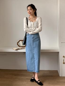 Back slit denim skirt_J