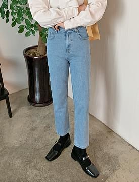 Light slim denim pants_H
