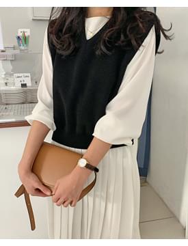 Plain v-neck knit vest_A