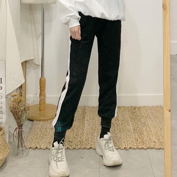 온더플 배색 라인 트레이닝 팬츠