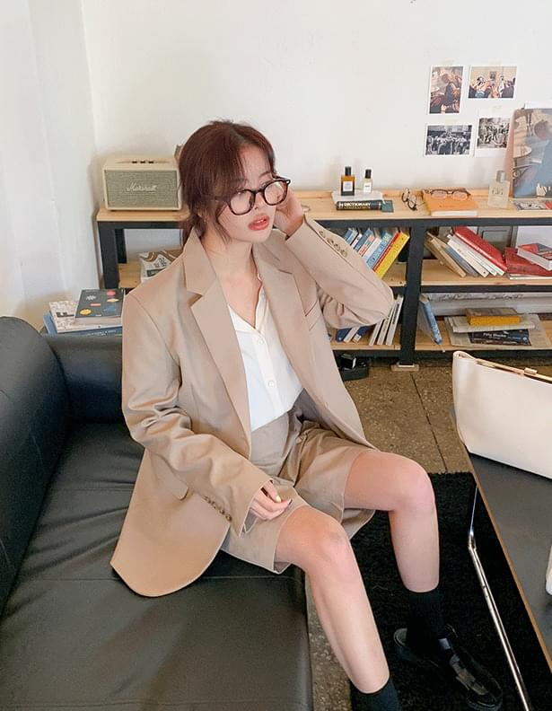 클래식 핀턱 하프 팬츠