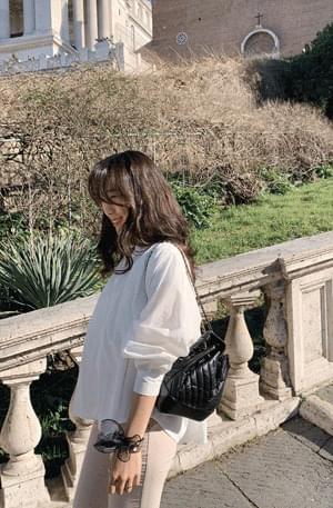 프렌치코튼 셔링블라우스