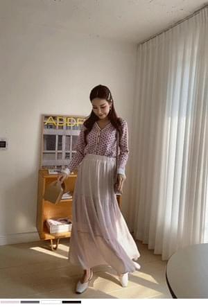 Sim Kung Tok Pleated Long Skirt