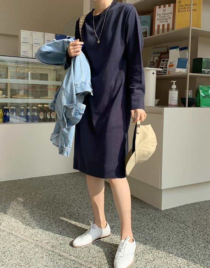 루아르베이직슬릿니트원피스