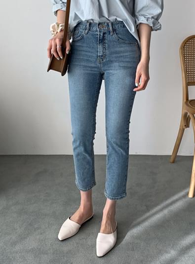 Cropped pants