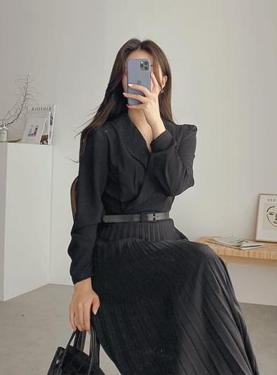Pleated collar ops