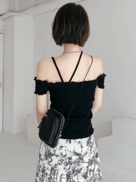 Off-the-shoulder eiffel knit