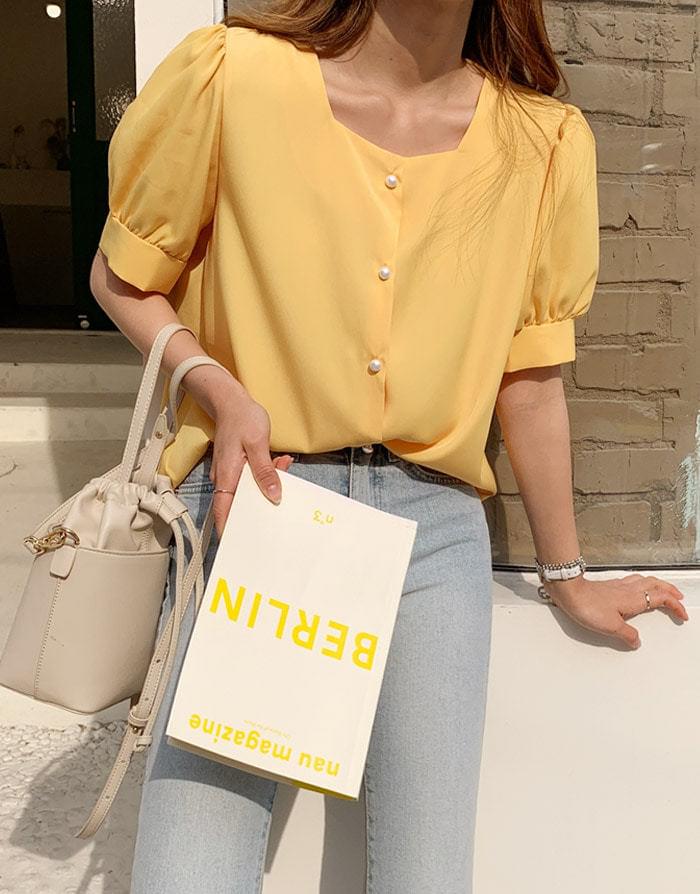 泡泡半袖珍珠扣梯形领女衫